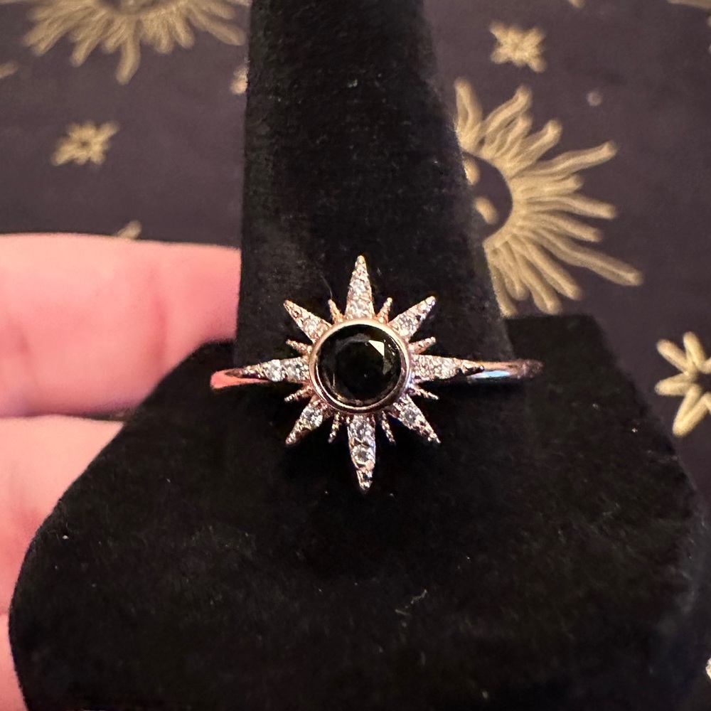 Star ring with black gem. Size 9